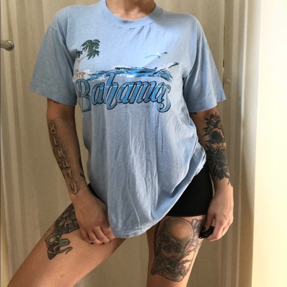 ▪️vintage | ‘79 baby blue Bahamas souvenir tee▪️ - Picture 2 of 6
